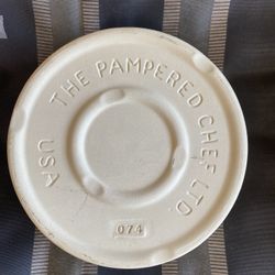Pampered Chef Stoneware 8 inch Mini-Baker 1470