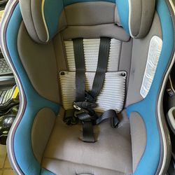Chicco And Graco Baby Car Seats