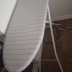 Ironing Table 