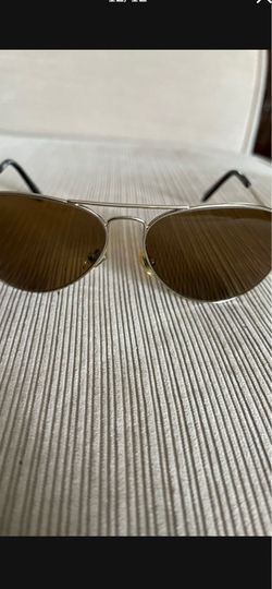 There very good sunglasses made by Michael Kors. They are for unisex.