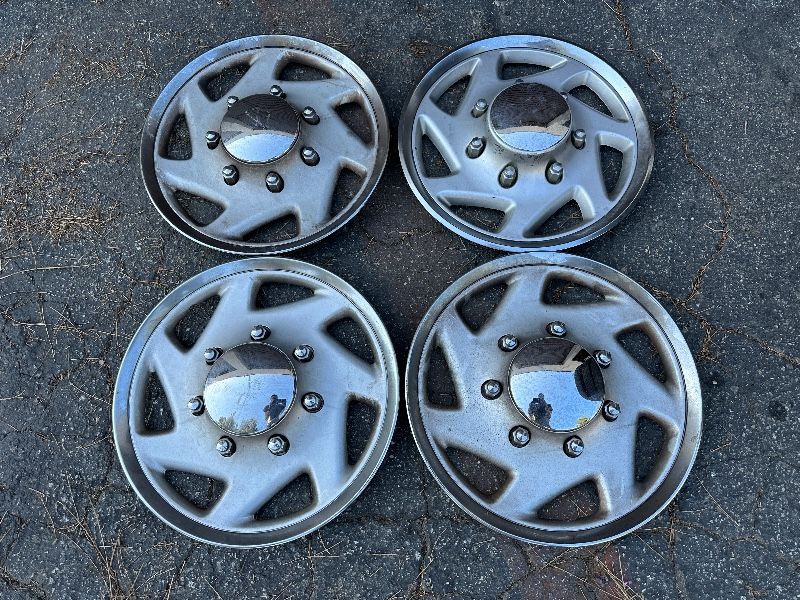 Ford 16 inch hubcaps for steel wheels truck, van, etc -T05826