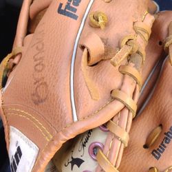 Franklin 4609 RHT 9.5" Baseball Glove