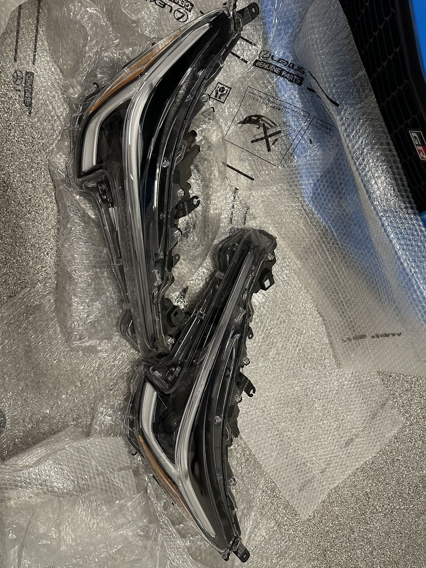 Toyota Corolla Toyota GR Corolla Left & Right Headlight with module 81150-12N20 / 81110-12N20