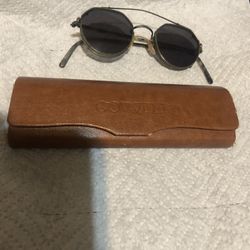 OLIVER PEOPLE VINTAGE GLASSES WITH DETACHABLE SUNGLASS.
