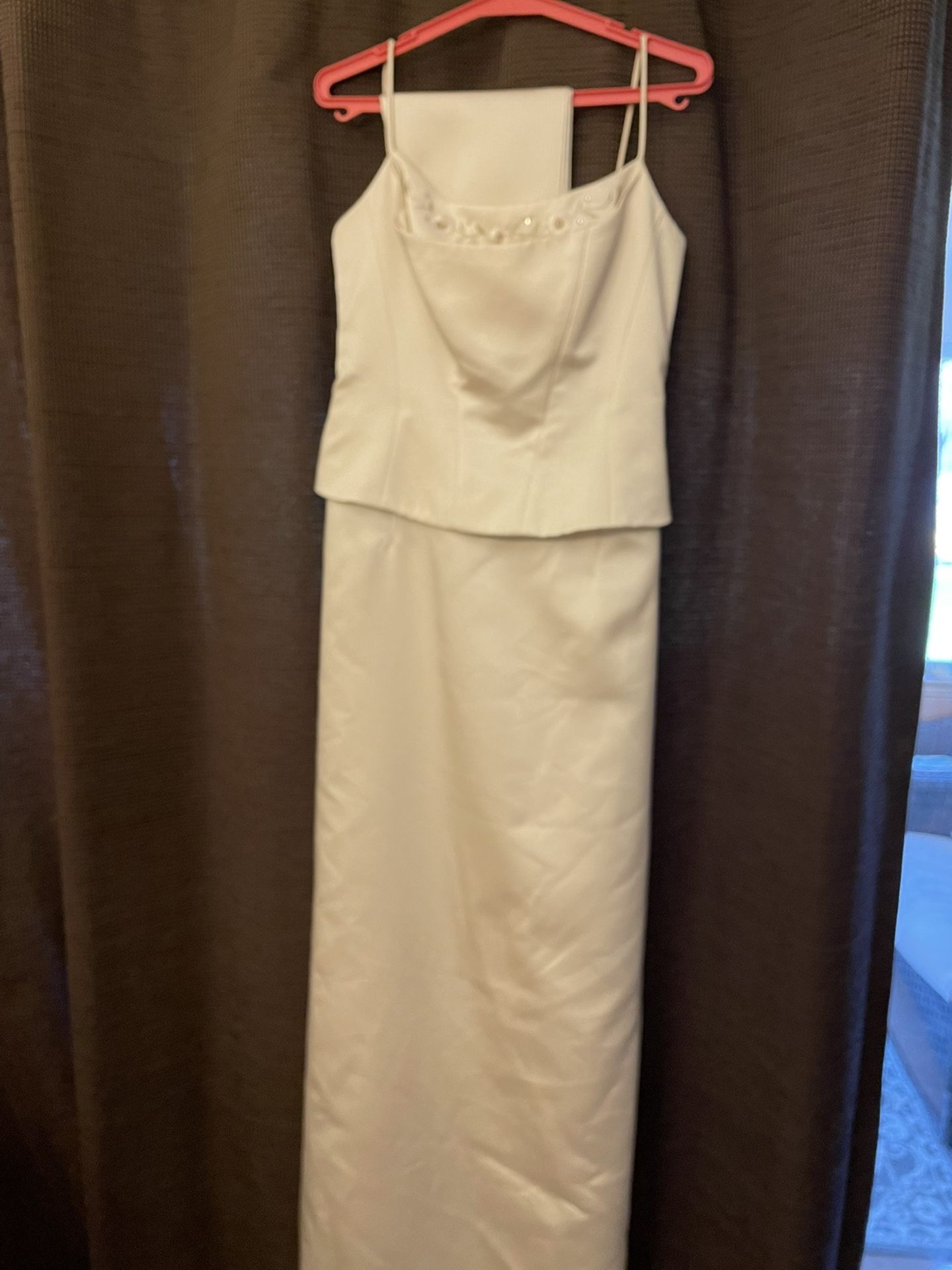 Woman’s Size 6 Gown