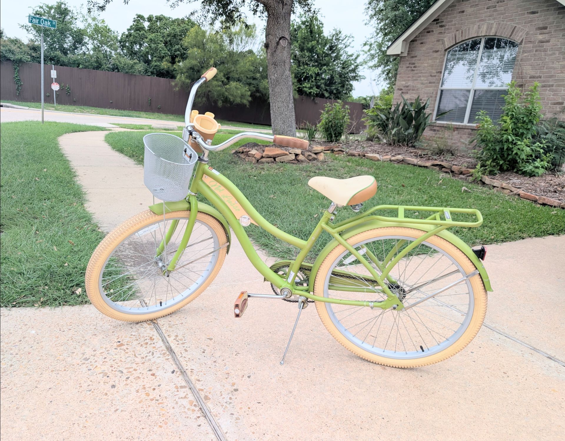 Huffy Nel Lusso - 26* Comfort Cruiser bike (Good Condition)