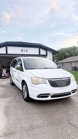 2013 Chrysler Town & Country