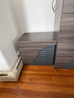 Justo de habitacion sin el colchon. Completo