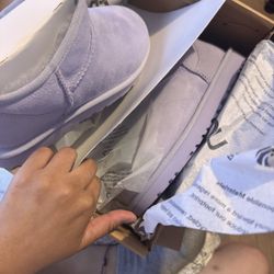 Ugg Size 8 Purple