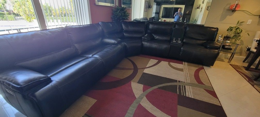 DK BROWN RECLINING SOFA & LOVESEAT