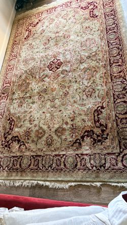 Beautiful Persian rag size 6 x 9‘