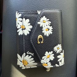 Wyn Wallet Floral Print 