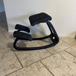 Kneeling Chair with Work Desk