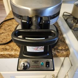 Waring Professional Waffle Maker 