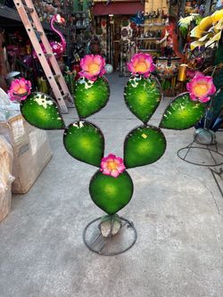 New Painted Green Metal "Agaves" 4 sizes/ 4 Prices Delivery Available Large Approx. 3ft. $130.00 Medium Approx. 2ft.5" $110.00 Small Appro