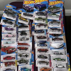 Hot Wheels Lot Of 35 Barbie Mazda Tesla 
