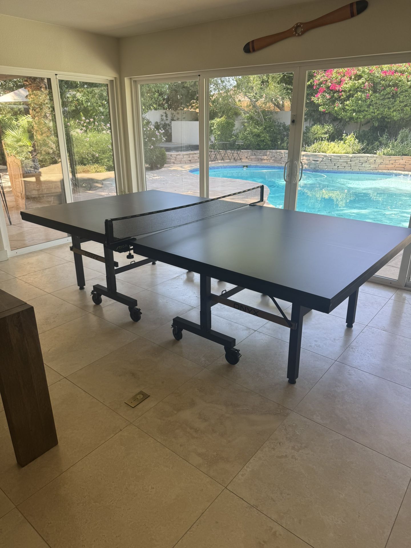 Stiga onyx table tennis table black and gold like new Ping pong