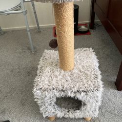 Cat Scratching Pole