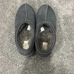 Men Tasman Size 9 Grey 