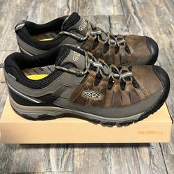 Men’s Merrel Hiking Shoes Size 14