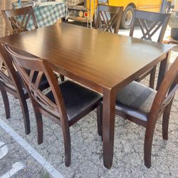 Bonito Comedor De Madera Nuevo