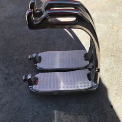 Kids Quick Release Stirrup Irons 