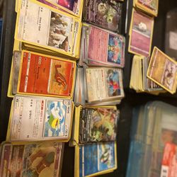 Lot Of Pokémon Cards 