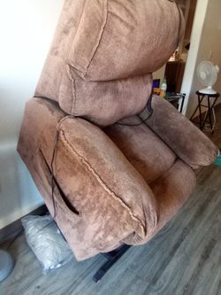 Lane Furnishings Electric Chair