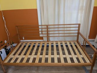Daybed frame 78" x 42" x 34"