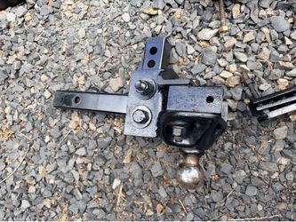 Sway control hitch