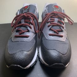 Men’s New Balance 574 (Gore-Tex) Size 11 Excellent Condition 