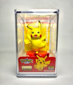 Pikachu Pokémon Figure 4" Collectible Display Figure w/ Clear Case New