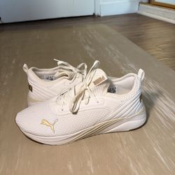 Puma Women’s Sneakers — Size 8.5 — Brand New / Never Worn