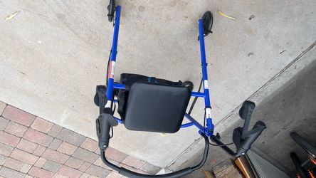 GUARDIAN adult walker. With seat
