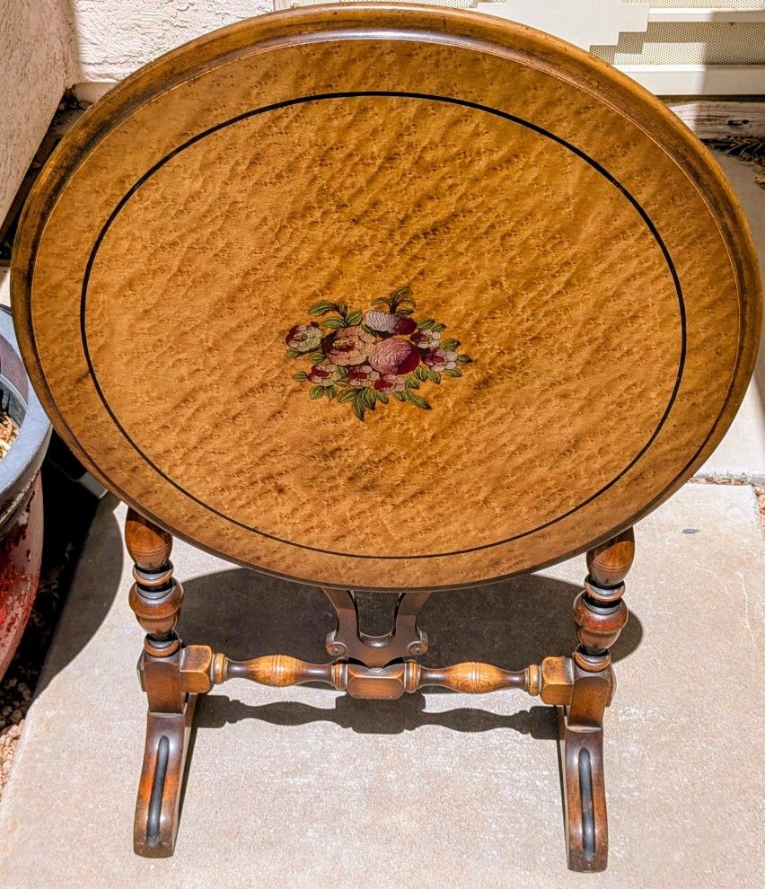 Antique Victorian Tilt Top Table