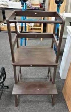 New Assembled Kids Step Stool Holds up to 150 Pounds with Safety Rail Wide Platform Design