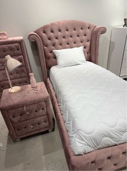 Twin size bed—-bedroom furniture——-pink tufted bedroom set