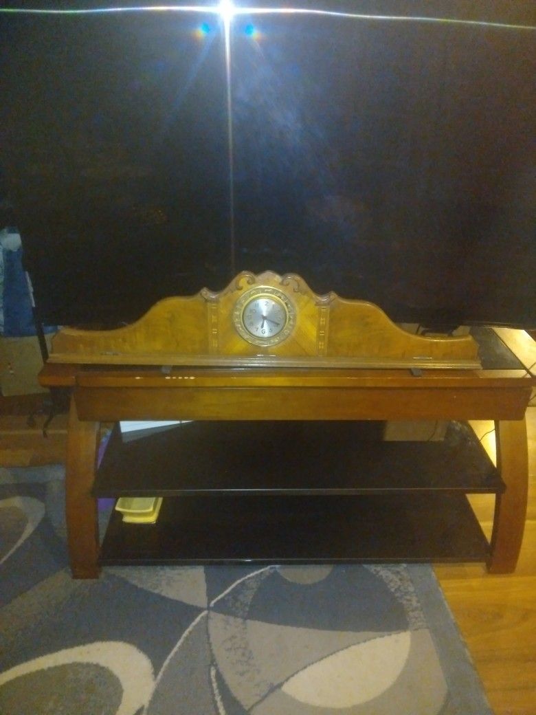 Antique. Clock. Soils. Work.