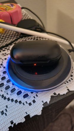 Galaxy Buds Case And Headphones 