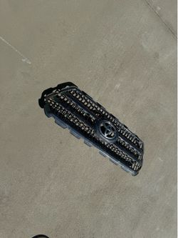 Toyota grille