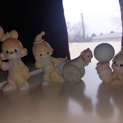 PRECIOUS MOMENTS CLOWNS SET
OF 3 Figurine