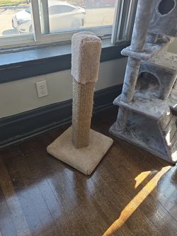 Large cat scratch post, barely used.