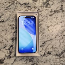 iPhone 15 carrier locked
