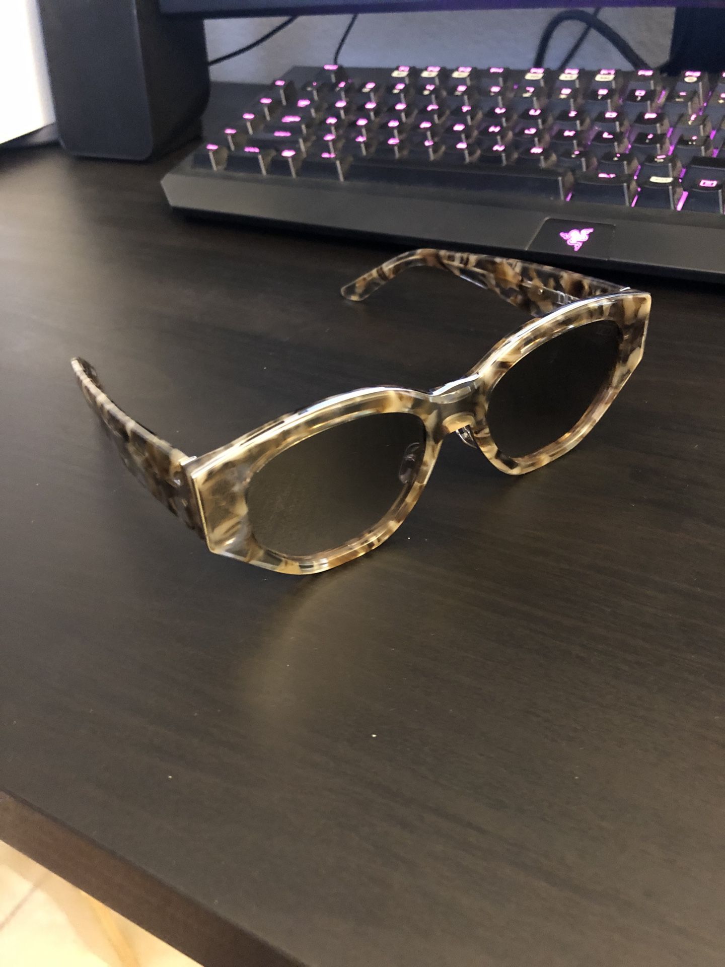 dezi nudo sunglasses