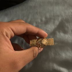 10k The World Is Yours Ring