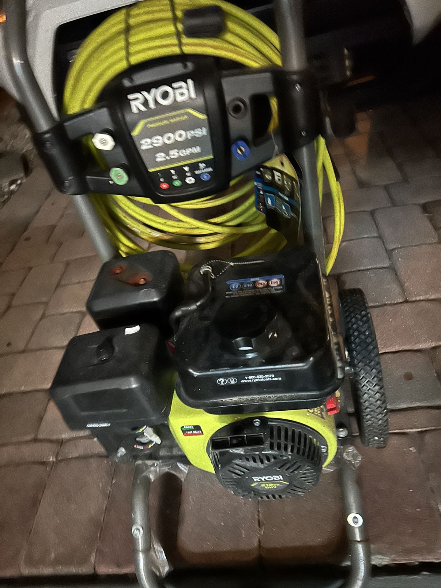 Pressure Washing Honda Motor 2900 Psi