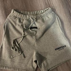 Essentials shorts dark oatmeal