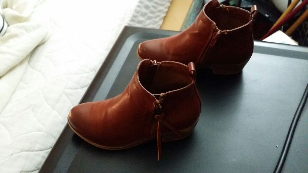 Girls Sugar fashion Fall boots/SIZE 12