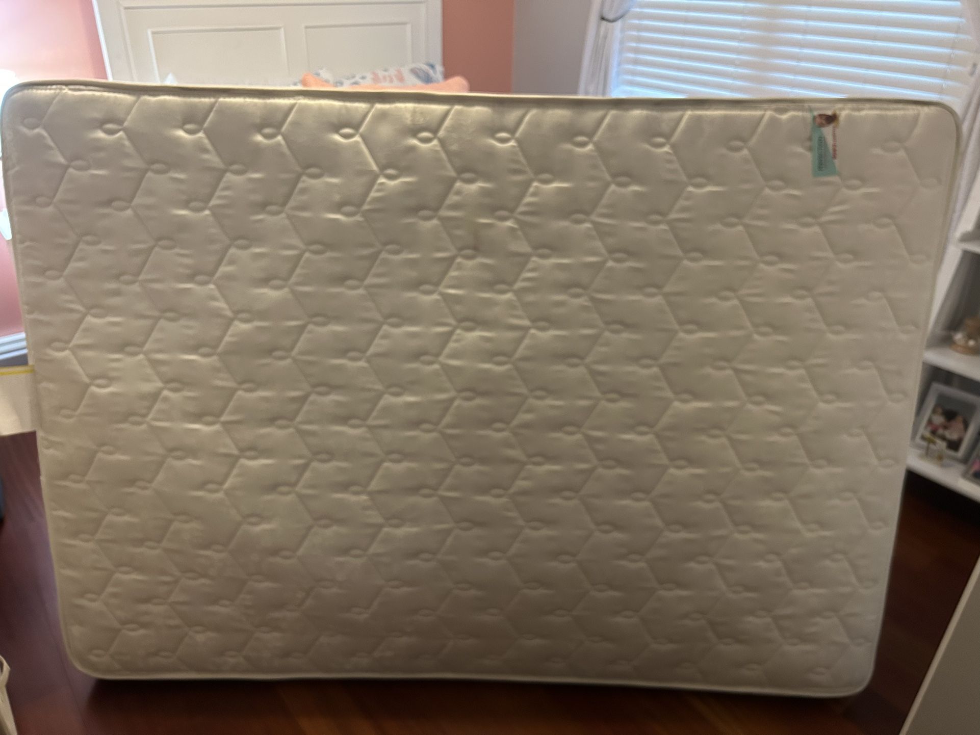 Free 4’x6’ Bobs Furniture Mattress