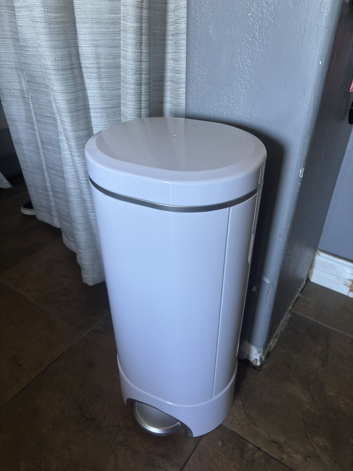 Munchkin Diaper Pail